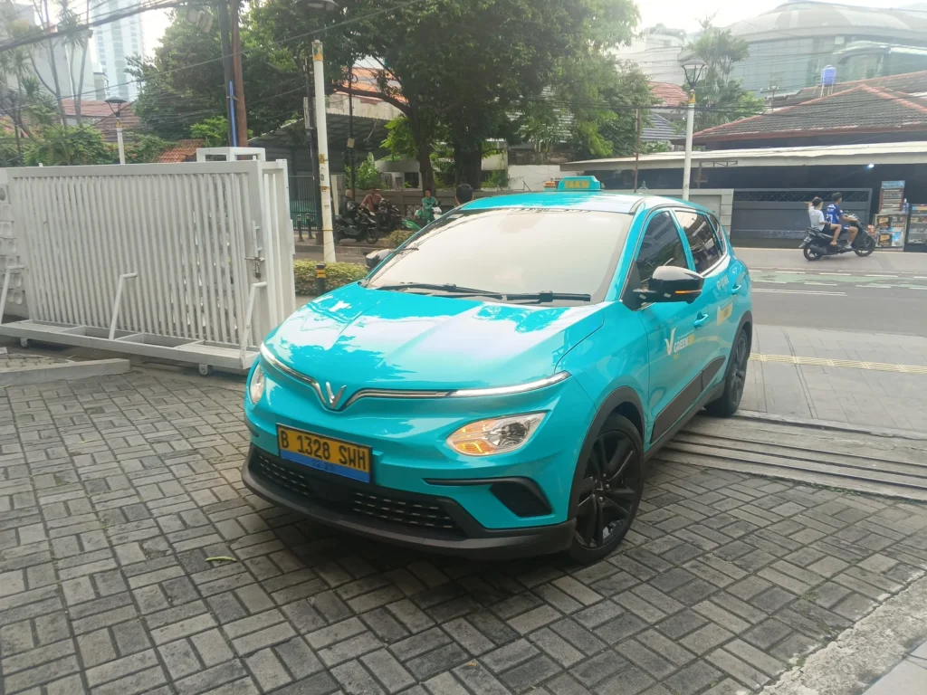 Impresi & Review Saya Kala Naik Green SM, Si Taksi Vietnam